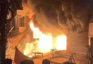 EFE: Protestatarii din Nepal au incendiat Parlamentul